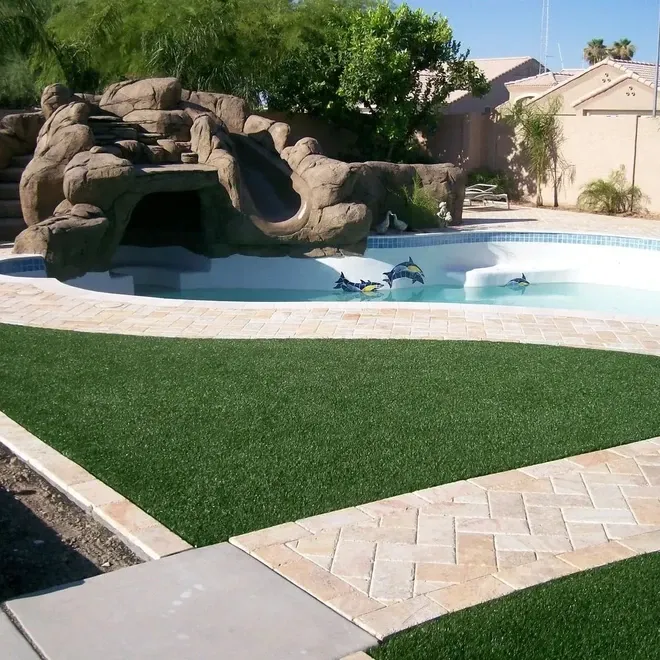 Artificial Grass Works Perfectly Around Pools