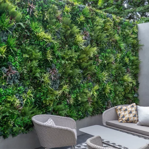 Wall grass Dubai installation office