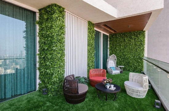 Balcony Wall Grass Dubai 1