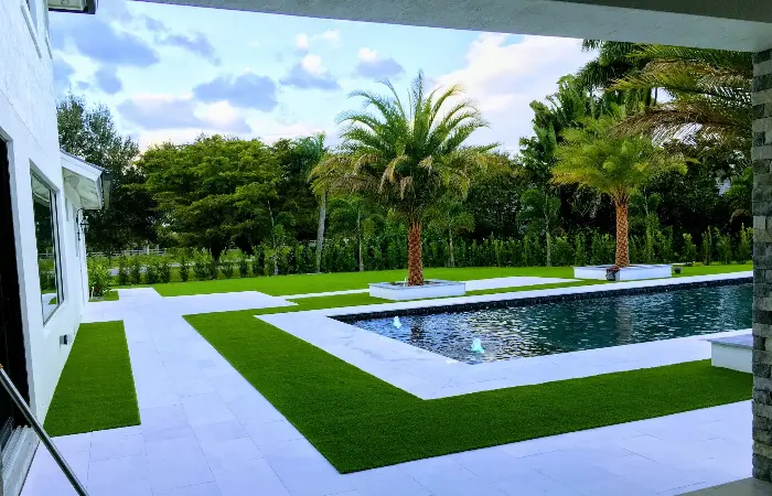 Poolside artificial grass in Dubai