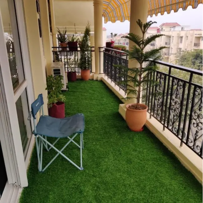 balcony garden turf decor